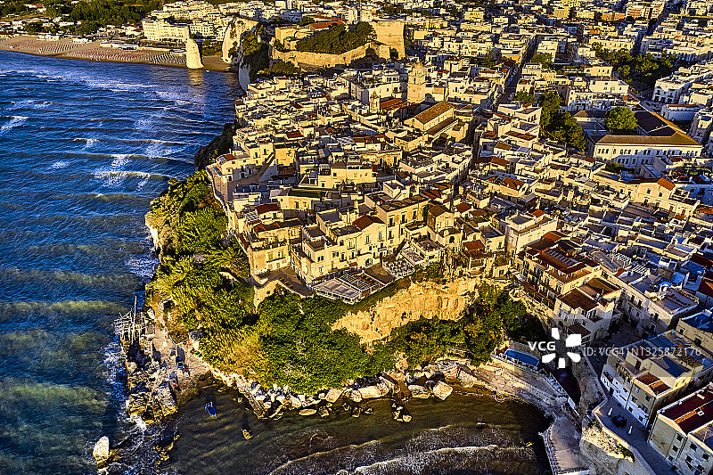 意大利普利亚加尔加诺维耶斯泰航拍景色图片素材