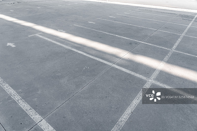 停车位全画幅照片图片素材