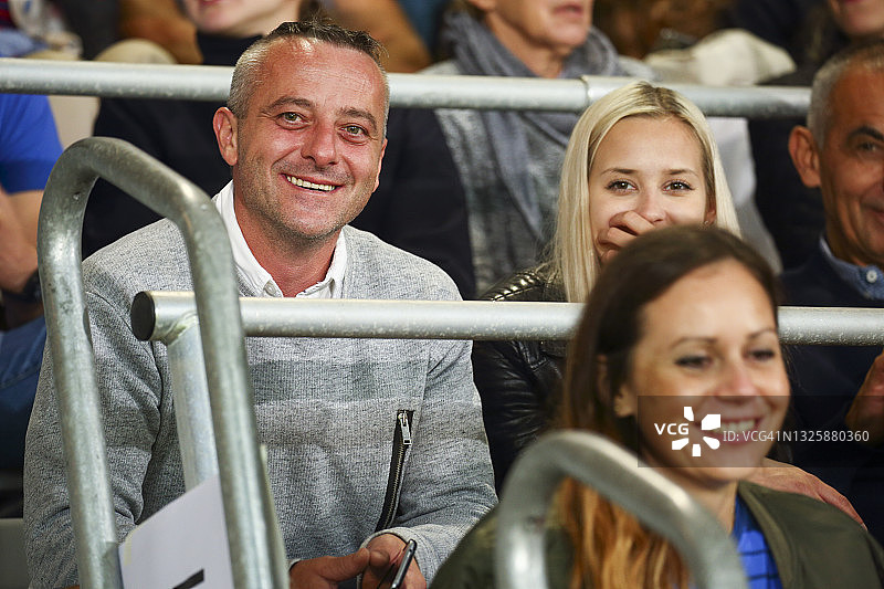 体育赛事中的人群图片素材