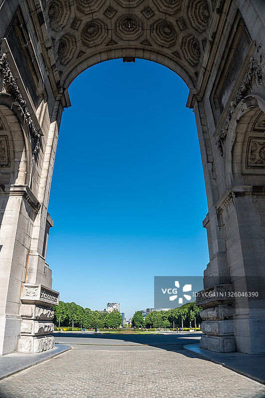 布鲁塞尔五十周年纪念公园的凯旋门图片素材