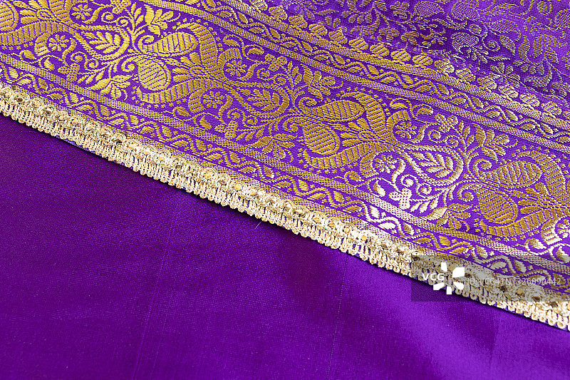 紫色锦缎面料背景图片素材