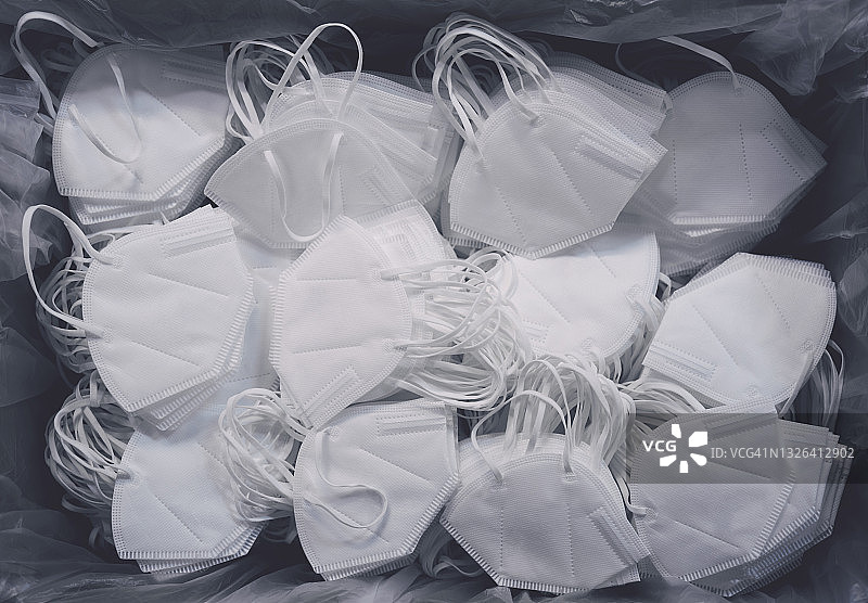大量白色一次性防护口罩图片素材