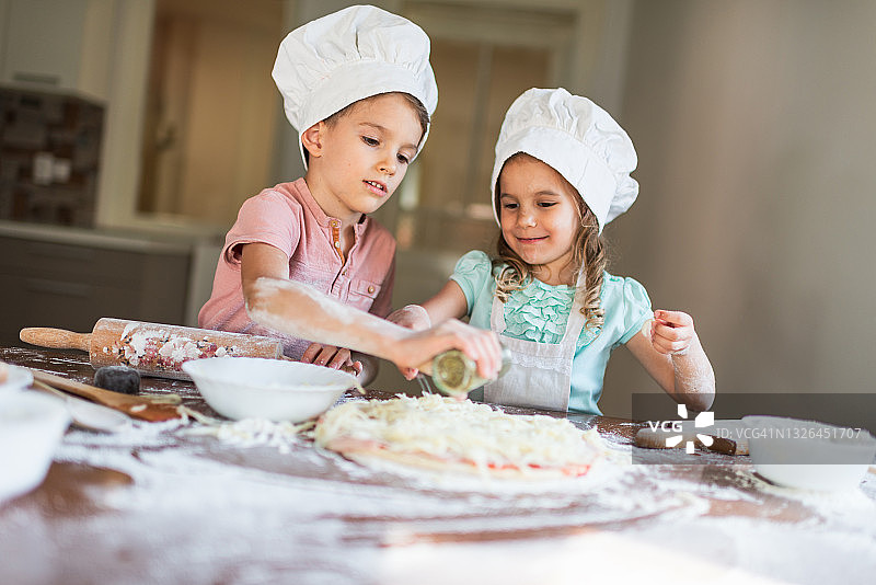 在家准备食物图片素材