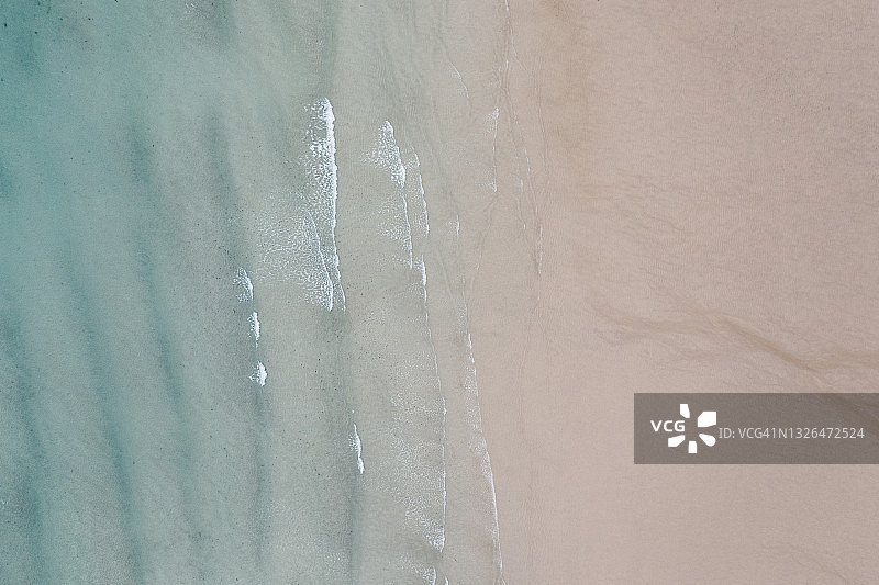 从上方看到的英国康沃尔郡纽基的菲斯特拉尔海滩局部图片素材