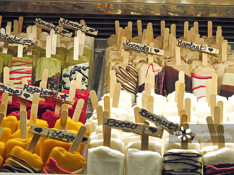 意式冰淇淋和果汁冰糕图片素材