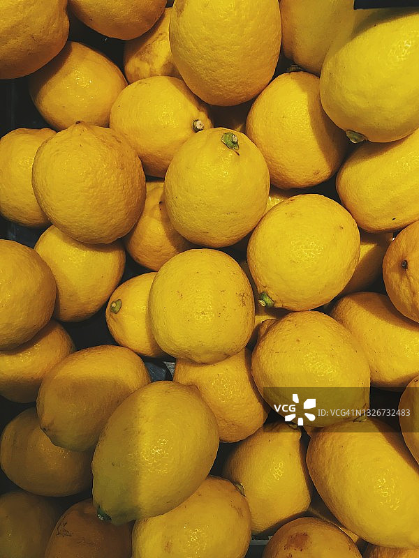 市场上出售的柠檬特写镜头图片素材