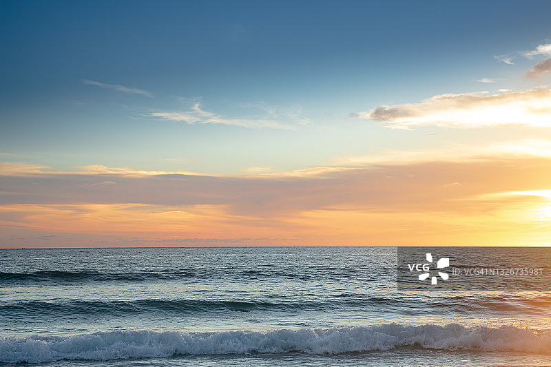 日落时分的海天一色图片素材