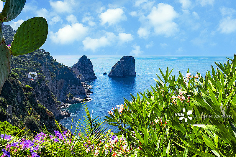 从卡普里岛眺望第勒尼安海图片素材