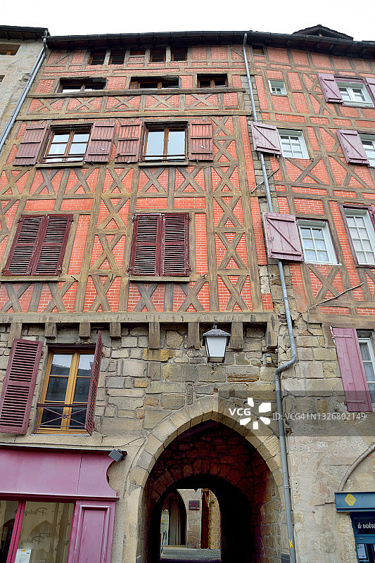 菲雅克卡诺广场的拱形通道和半木结构建筑图片素材