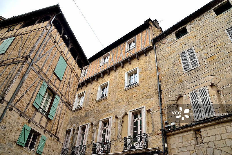 菲雅克，塞吉耶街上的半木结构房屋和文艺复兴风格建筑图片素材