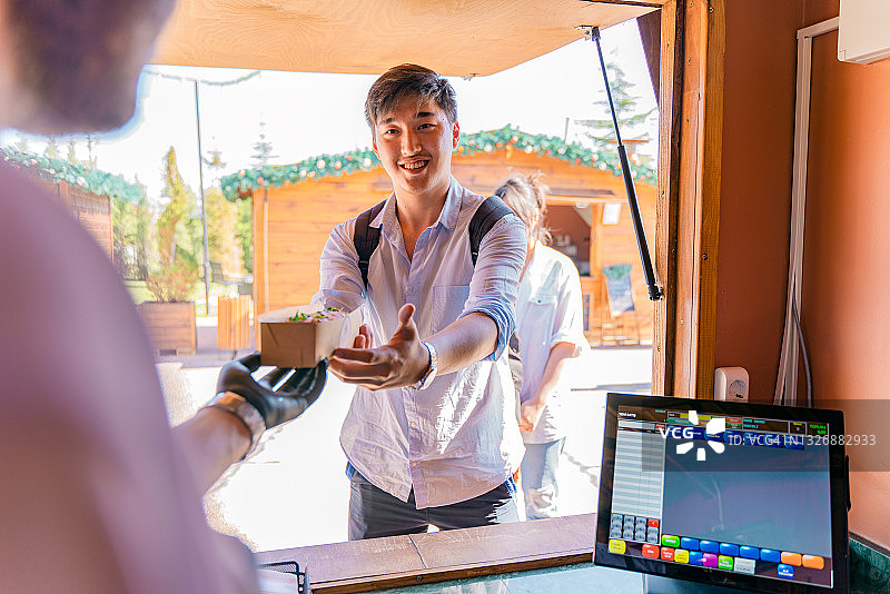 街头小吃摊售卖热狗图片素材