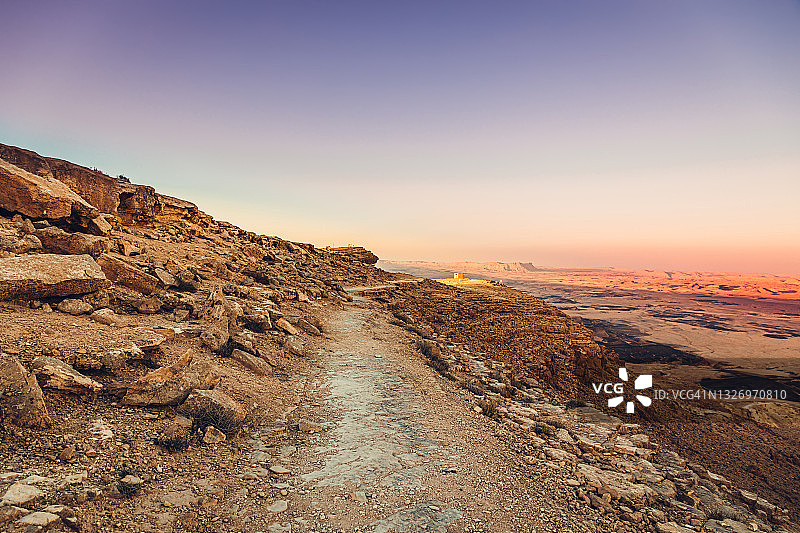 沙漠中的足迹图片素材