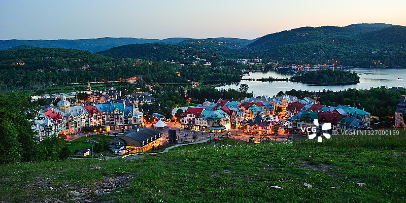 加拿大魁北克省翠湖山庄图片素材