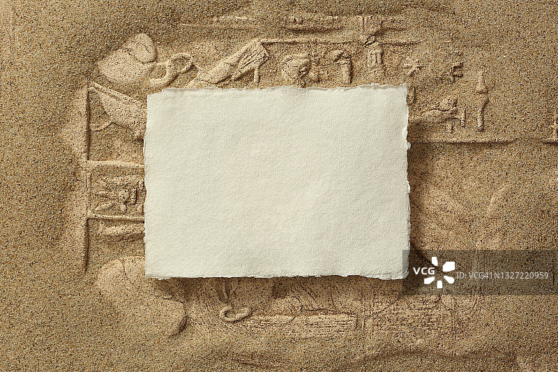 埃及象形文字沙面毛边纸图片素材