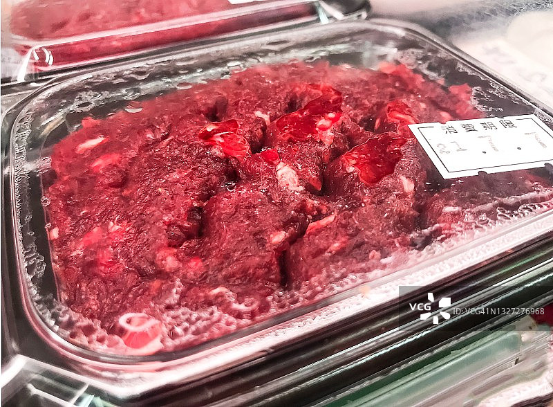 鲸鱼肉生拌牛肉图片素材