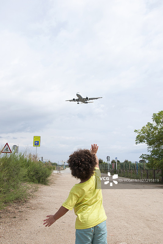 飞机和孩子图片素材