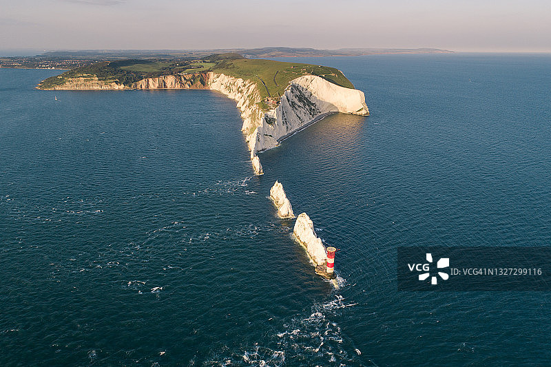 从空中拍摄的英国怀特岛针状岩图片素材