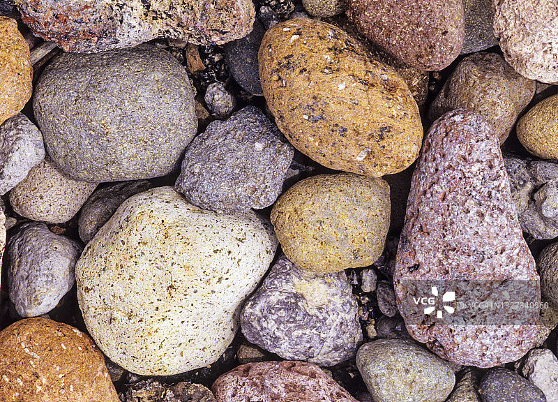 火山浮石：一种轻质多孔的火山岩材料图片素材