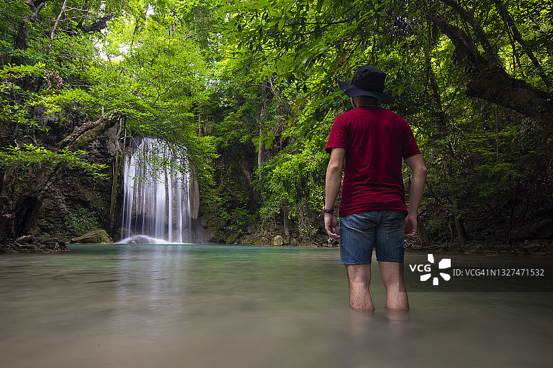 伊拉旺瀑布图片素材