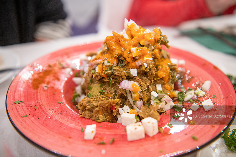 “Gofio escaldado”（烤玉米粉配肉汤）图片素材