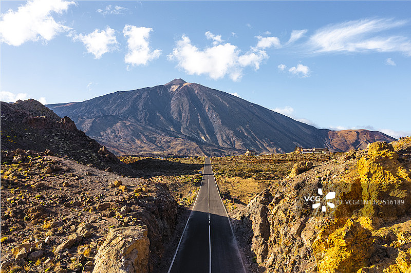 通往西班牙特内里费岛泰德山的道路图片素材