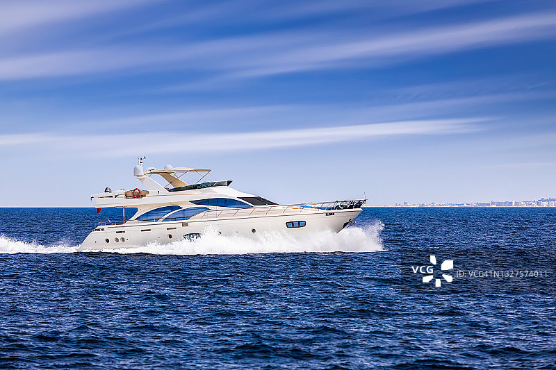 海上豪华游艇。游艇，海上豪华度假图片素材