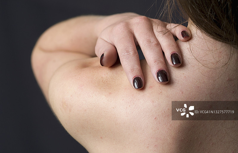 女性肩膀图片素材