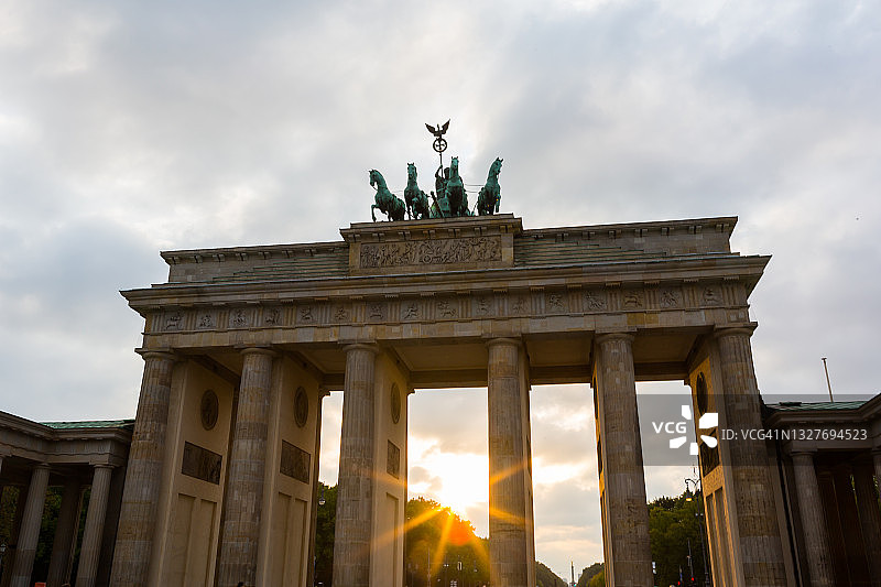 勃兰登堡门日落（德国柏林）图片素材