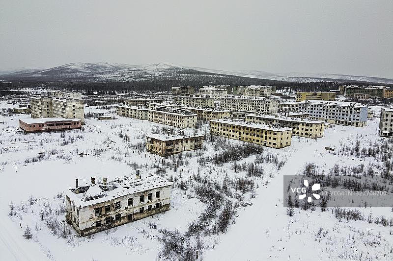 俄罗斯马加丹州卡德克昌废弃矿业城市航拍图片素材