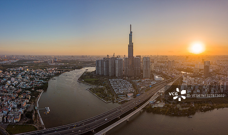 无人机视角：地标81图片素材