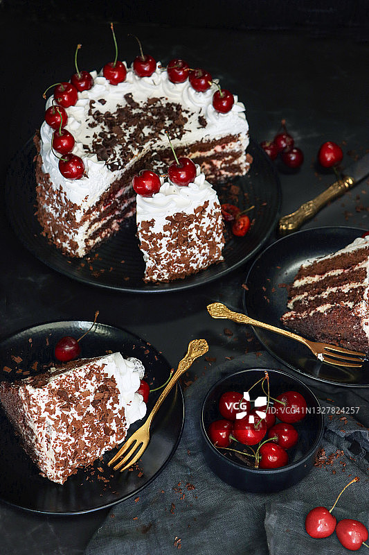 黑森林蛋糕切片照片图片素材