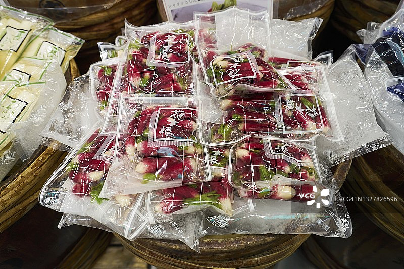 日本京都锦市场上的萝卜图片素材