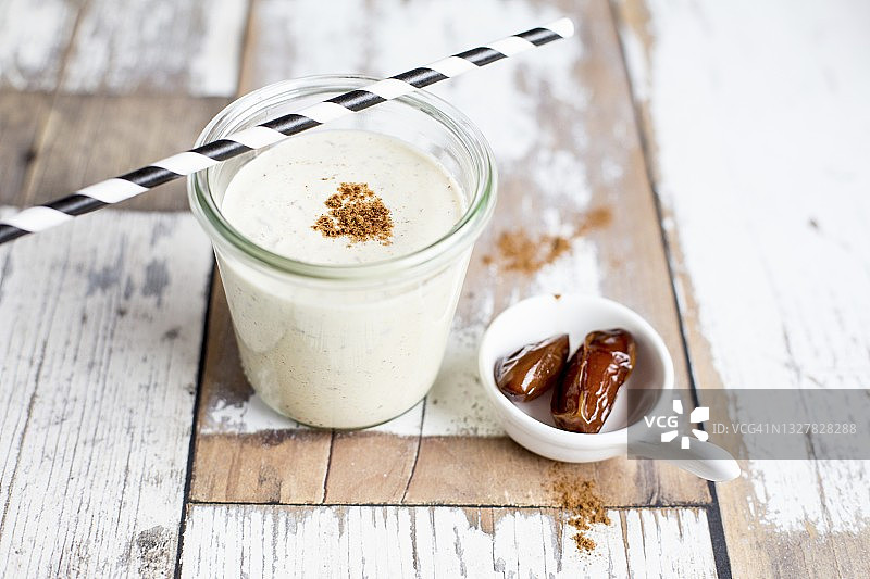 枣味腰果奶图片素材