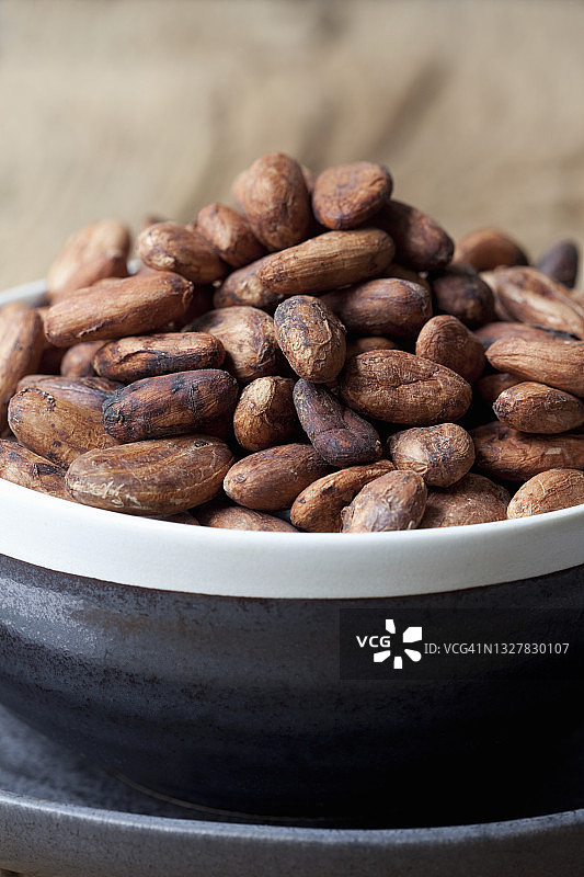 碗里的可可豆（特写）图片素材