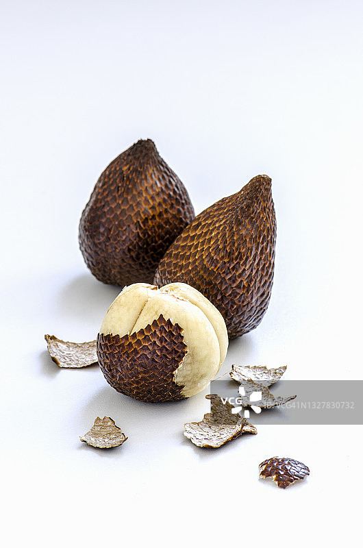 白色背景上的异域水果沙叻图片素材