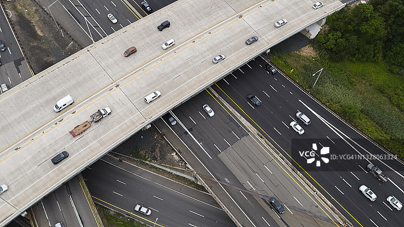 新泽西州基斯贝的巨大道路交叉口鸟瞰图图片素材