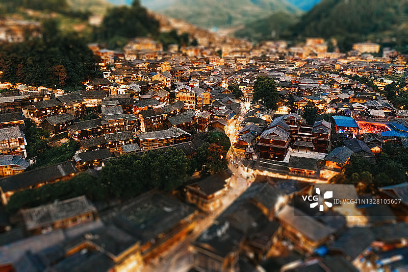 中国贵州西江千户苗寨夜景图片素材