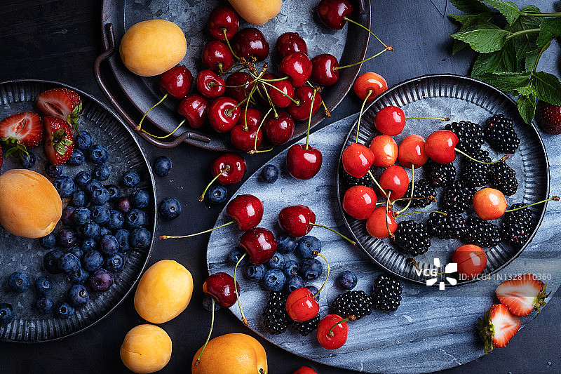 夏季浆果水果彩色背景图片素材
