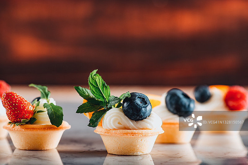 森林水果馅饼图片素材