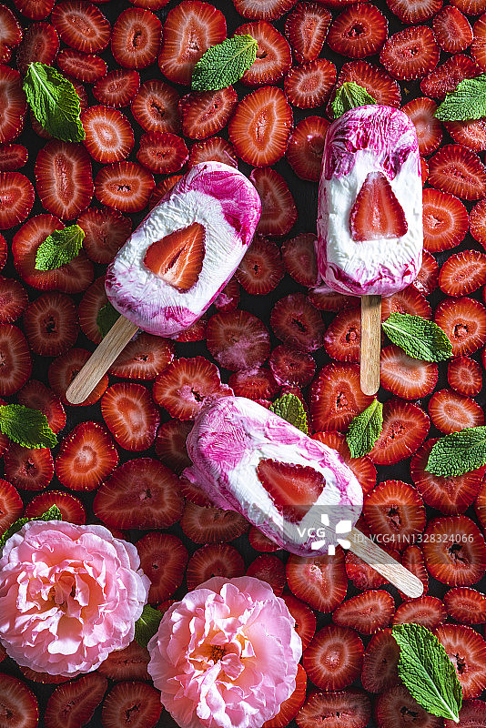 草莓酸奶冰棒图片素材