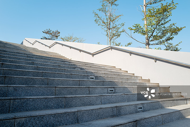 大型台阶的光效图片素材