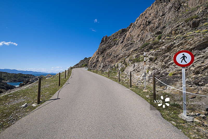 孤独的道路图片素材