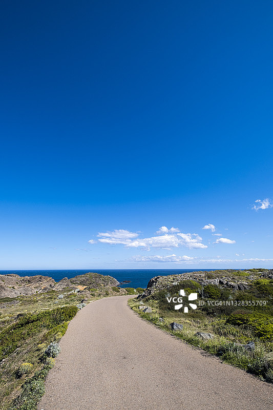 孤独的道路图片素材