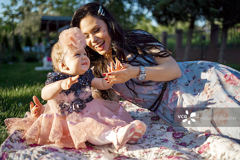 母女之间伟大的爱图片素材