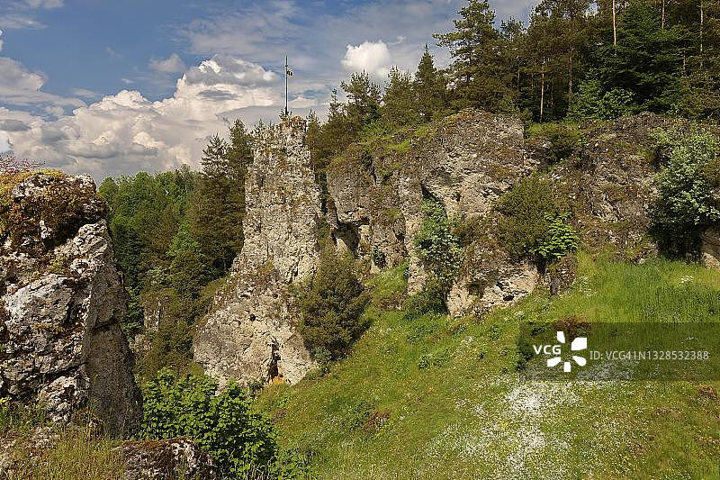 德国巴伐利亚的岩石塔图片素材