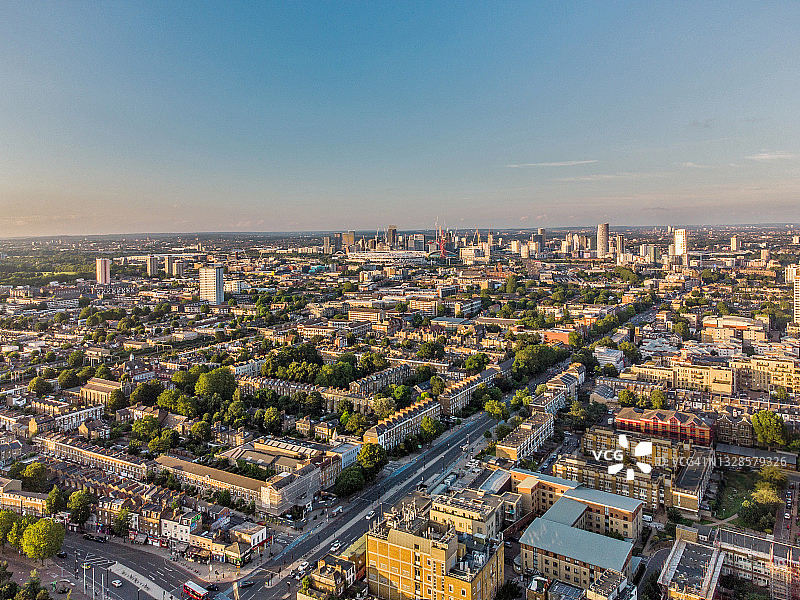 向东北方向眺望的Mile End Road及周边地区图片素材