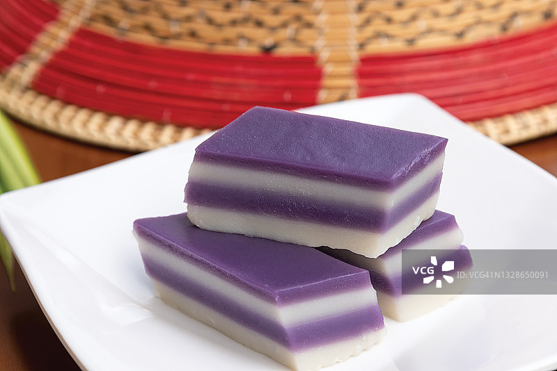 千层糕 - 紫薯蒸糕图片素材