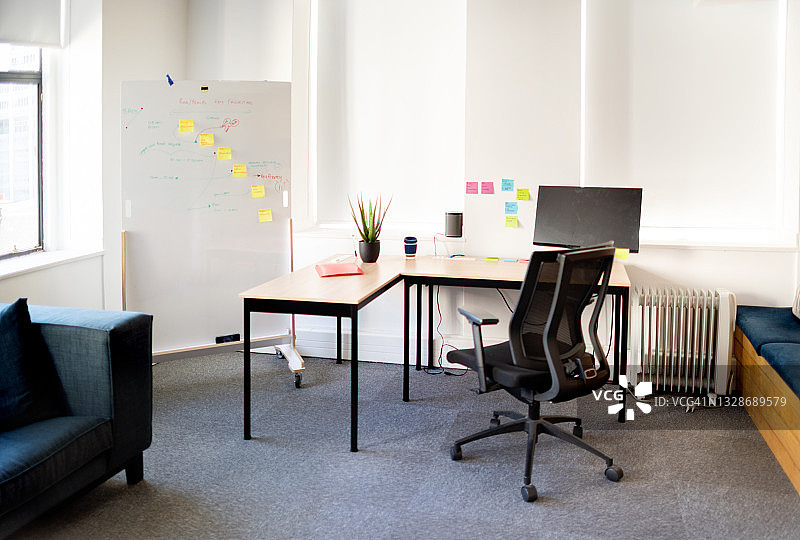 下班后休闲办公室会议室内部图片素材