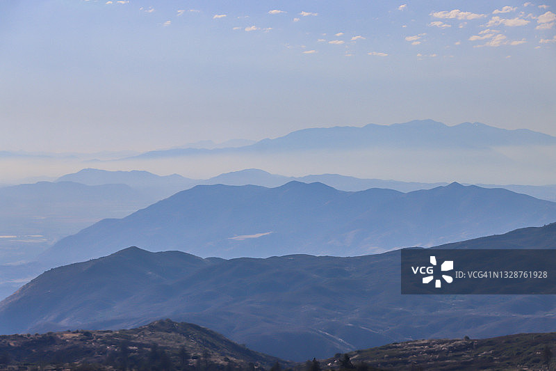 圣哈辛托山脉远景图片素材