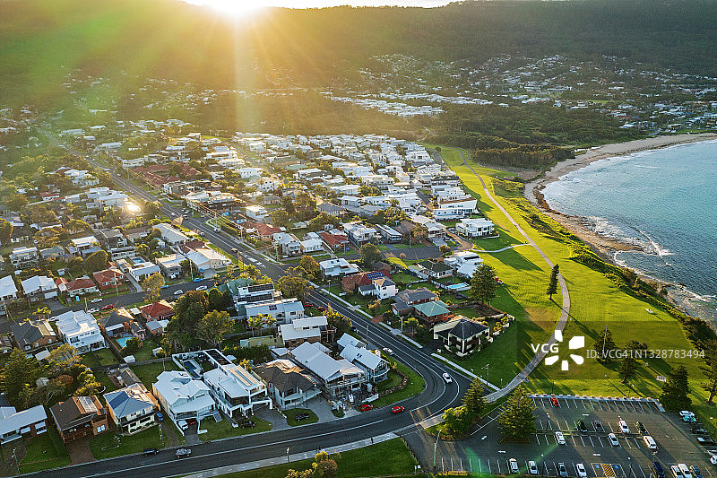 海滩小镇，郊区，房屋，阳光，鸟瞰图图片素材